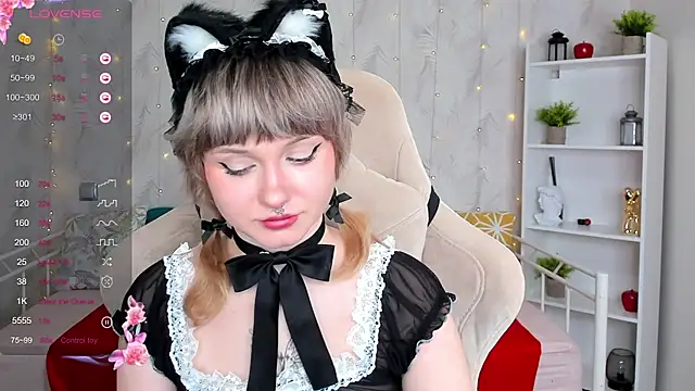 Tori Cutie online show from 03-11-26, 12:04