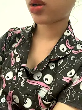 Nguyenha11 online show from 10-01-25, 07:35