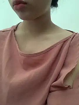 Nguyenha11 online show from 09-15-25, 08:26