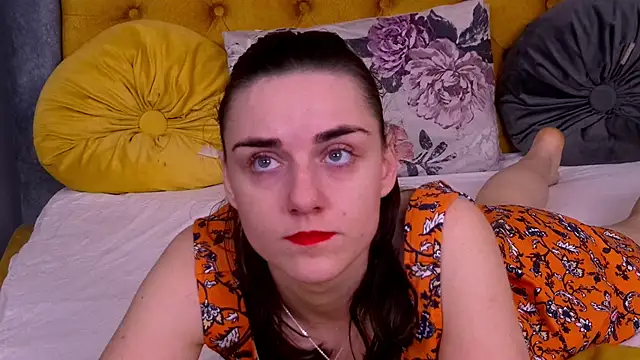 Jessica White  online show from 12-19-25, 04:27