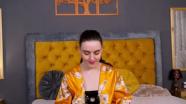 Jessica White  online show from 01-14-26, 05:11