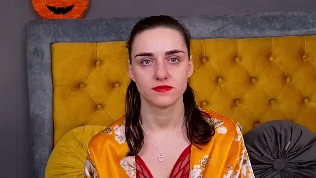 Jessica White  online show from 12-23-25, 04:45