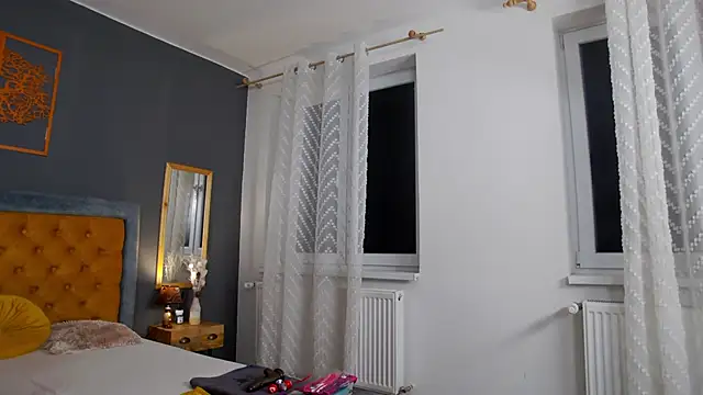 Jessica White  online show from 11-18-25, 05:00