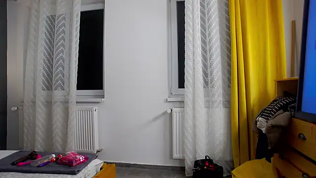 Jessica White  online show from 11-11-25, 04:51