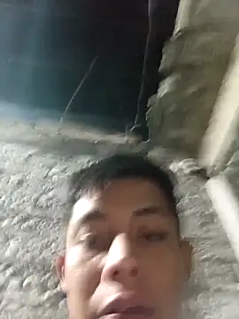 Snapshot of Tupapasiitooo chatting on 03-27-26, 07:39 Tupapasiitooo online show from 03-27-26, 07:39