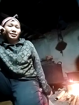 TinTin321 online show from 12-16-25, 11:03