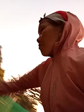 TinTin321 online show from 11-27-25, 10:37