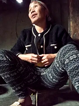 TinTin321 online show from 12-21-25, 12:35