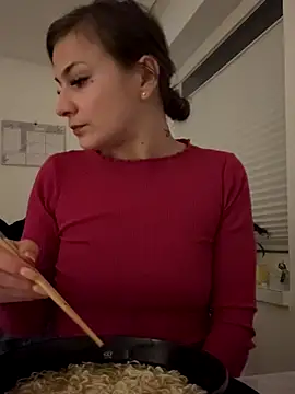 Snapshot of IsabellaEtha chatting on 10-26-25, 10:21 IsabellaEtha online show from 10-26-25, 10:21