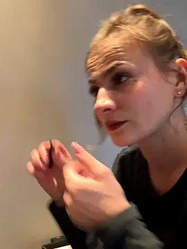 Snapshot of IsabellaEtha chatting on 11-06-25, 03:16 IsabellaEtha online show from 11-06-25, 03:16