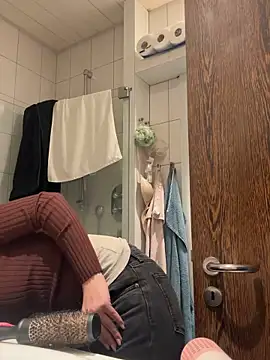 Snapshot of IsabellaEtha chatting on 12-17-25, 01:49 IsabellaEtha online show from 12-17-25, 01:49