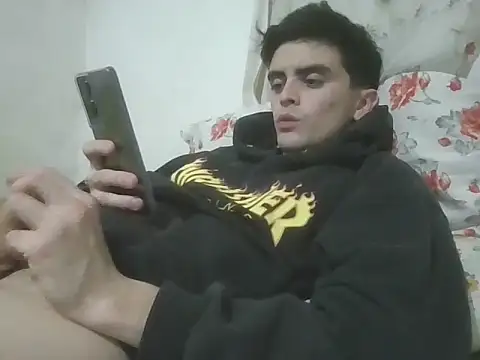 Snapshot of Rodrigo99_9 chatting on 05-12-26, 05:26 Rodrigo99 9 online show from 05-12-26, 05:26