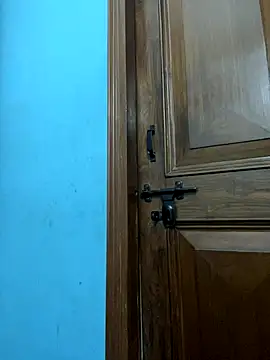 Snapshot of johnyncr chatting on 09-29-25, 04:41 johnyncr online show from 09-29-25, 04:41