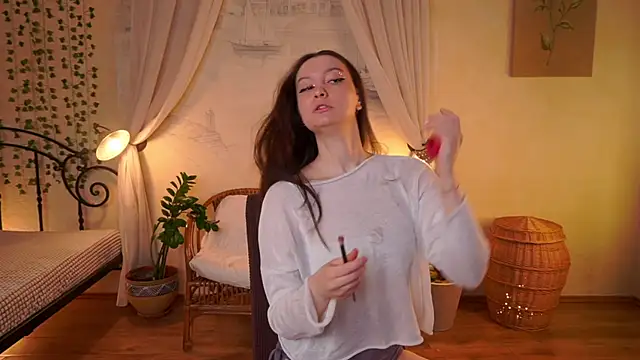 EvaDowe online show from 12-18-25, 04:06