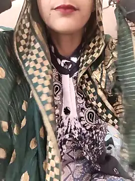 Snapshot of Indian-Aleena chatting on 02-12-26, 05:18 Indian-Aleena online show from 02-12-26, 05:18