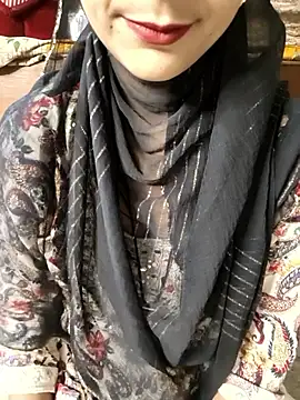 Snapshot of Indian-Aleena chatting on 05-30-26, 08:36 Indian-Aleena online show from 05-30-26, 08:36