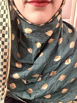 Snapshot of Indian-Aleena chatting on 02-07-26, 05:04 Indian-Aleena online show from 02-07-26, 05:04