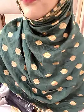 Snapshot of Indian-Aleena chatting on 02-16-26, 05:50 Indian-Aleena online show from 02-16-26, 05:50