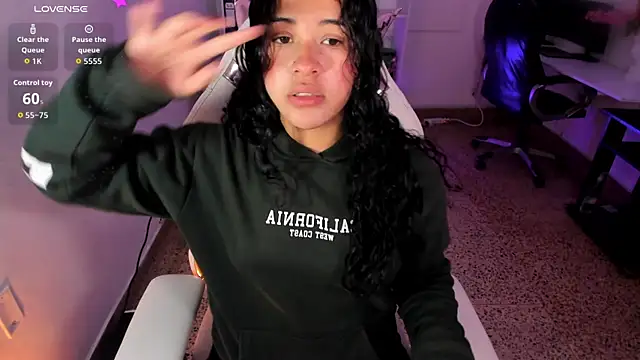 Ivy nt online show from 10-08-25, 06:52