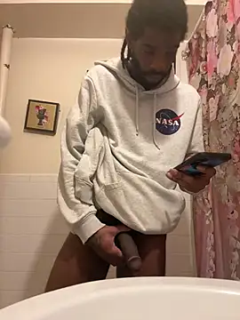 Snapshot of BigBDMari chatting on 01-15-26, 06:17 BigBDMari online show from 01-15-26, 06:17