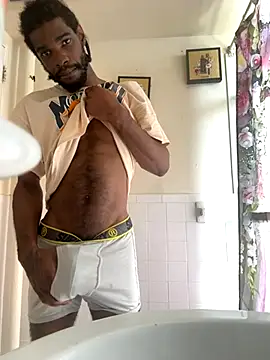 Snapshot of BigBDMari chatting on 09-19-25, 04:33 BigBDMari online show from 09-19-25, 04:33