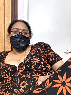 Snapshot of heera-rani chatting on 09-15-25, 03:56 heera-rani online show from 09-15-25, 03:56