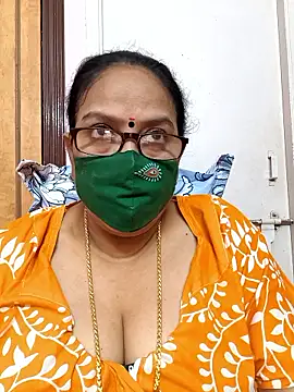 Snapshot of heera-rani chatting on 09-29-25, 12:55 heera-rani online show from 09-29-25, 12:55