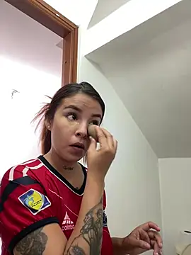 Ye si online show from 06-17-26, 02:27