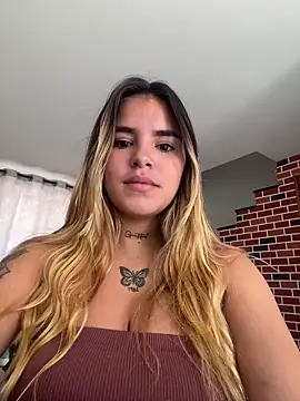Ye si online show from 10-18-25, 03:47