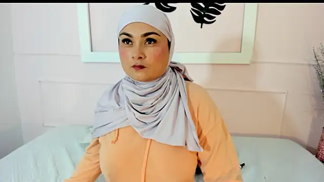 azaharaaa  online show from 09-23-25, 11:39