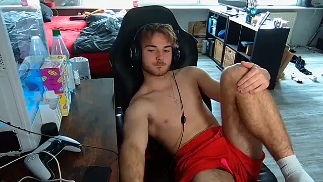 Snapshot of Rudi2007Eye chatting on 09-26-25, 09:49 Rudi2007Eye online show from 09-26-25, 09:49