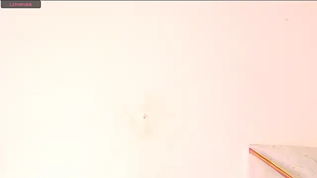 Snapshot of AlanaDoll chatting on 05-28-26, 02:52 AlanaDoll online show from 05-28-26, 02:52