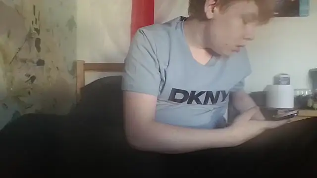 Snapshot of TomasCramp chatting on 03-21-26, 10:09 TomasCramp online show from 03-21-26, 10:09