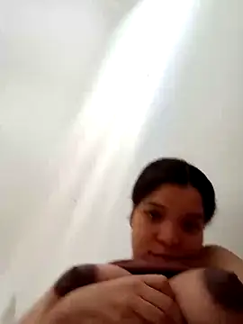 VictoriDior online show from 11-08-25, 03:26