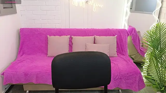 Lexy tay online show from 12-05-25, 11:42