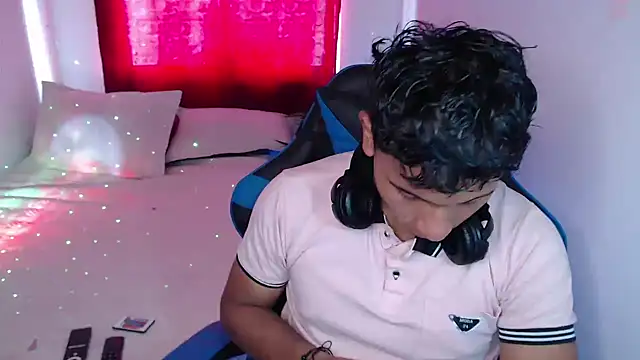 Snapshot of _Duvan_123 chatting on 01-13-26, 06:34 Duvan 123 online show from 01-13-26, 06:34