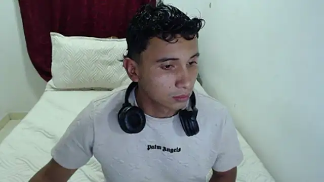 Snapshot of _Duvan_123 chatting on 01-06-26, 02:04 Duvan 123 online show from 01-06-26, 02:04