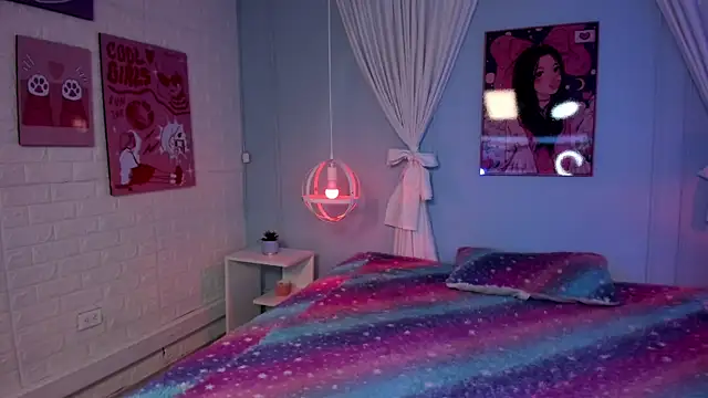 Hannahpage online show from 12-22-25, 12:05