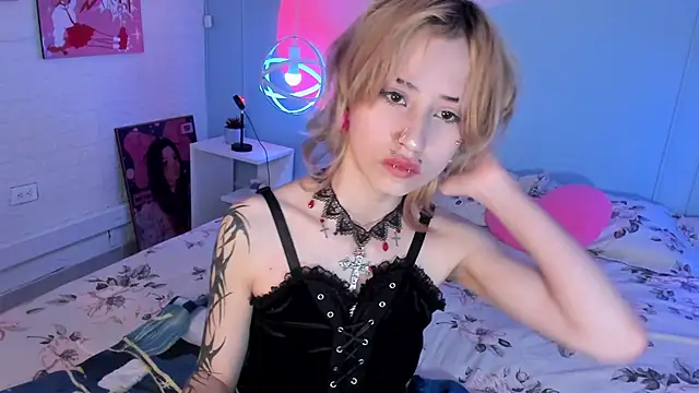 Hannahpage online show from 10-12-25, 03:02