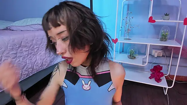 Hannahpage online show from 02-16-26, 12:37