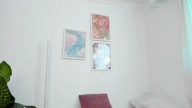 canelleGarces online show from 04-15-26, 07:58