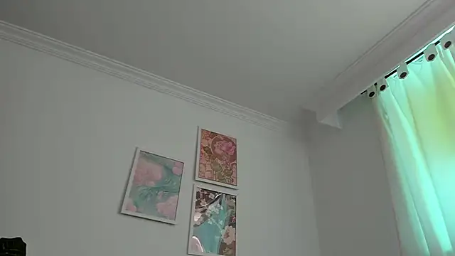 canelleGarces online show from 04-13-26, 08:24