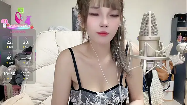 twlilybae online show from 06-03-26, 03:51
