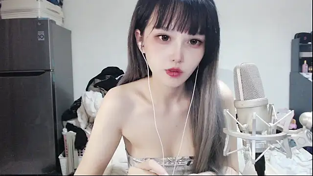 twlilybae online show from 06-19-26, 03:34