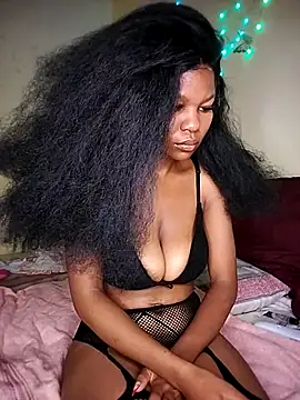 Seductive Yellow Titties online show from 02-26-26, 03:28