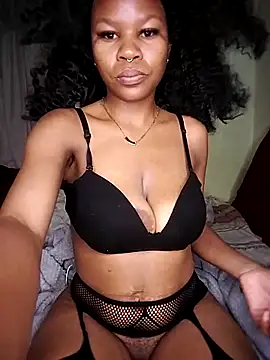 Seductive Yellow Titties online show from 03-17-26, 12:46