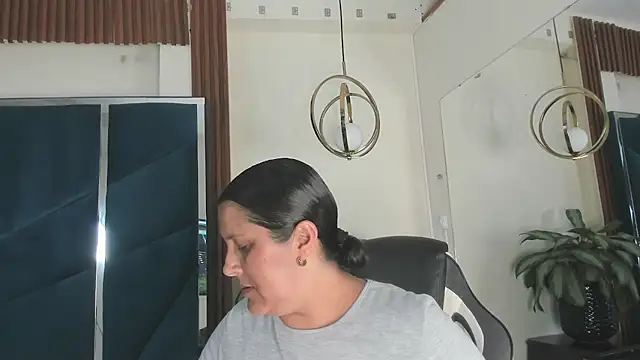 KikaDuque online show from 07-11-26, 07:25