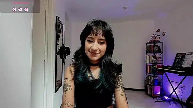 Snapshot of atenea_dragon__ chatting on 06-23-26, 07:45 atenea dragon online show from 06-23-26, 07:45