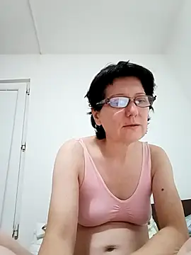 Vera Elle online show from 11-30-25, 05:47