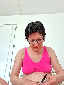Snapshot of Vera_Elle chatting on 04-19-26, 06:14 Vera Elle online show from 04-19-26, 06:14
